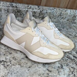 New Balance 327 Sandstone Size 8